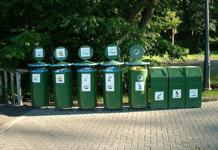 Sortera pantburkar och snusdosor